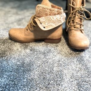 Rock & Candy tan boots. Size 9.